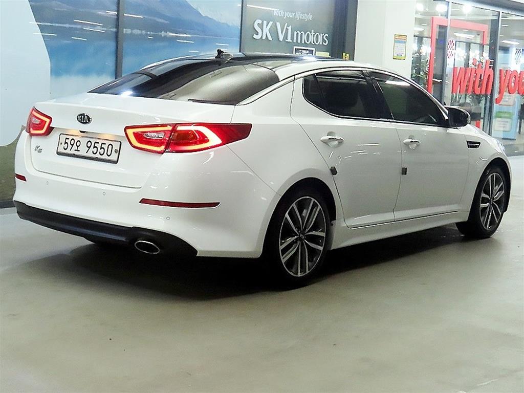 KIA K5 - Vista 4