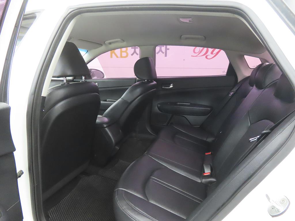 KIA K5 - Vista 6