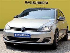 Volkswagen Golf - Vista 4