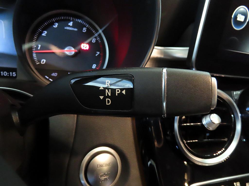 Mercedes Benz C Class - Vista 12