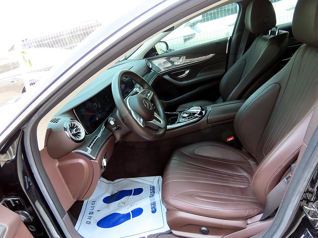 Mercedes Benz CLS Class - Vista 5