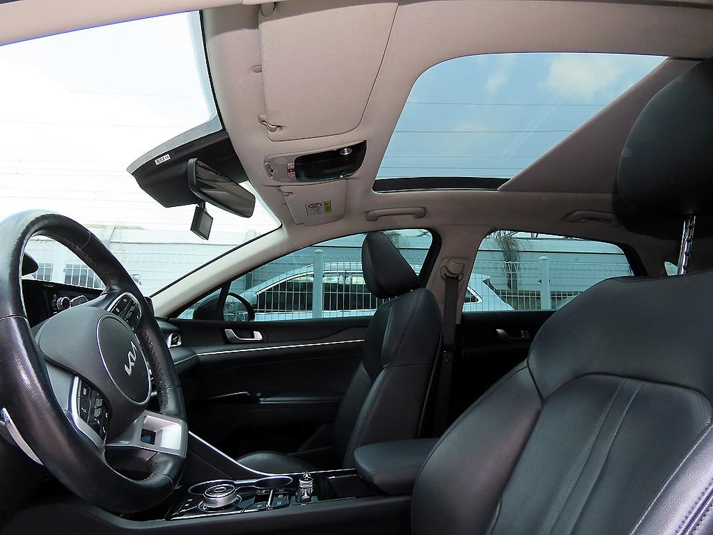 KIA K5 2022 Negro - Importación desde Corea - HF Imports Iquique - Foto 18