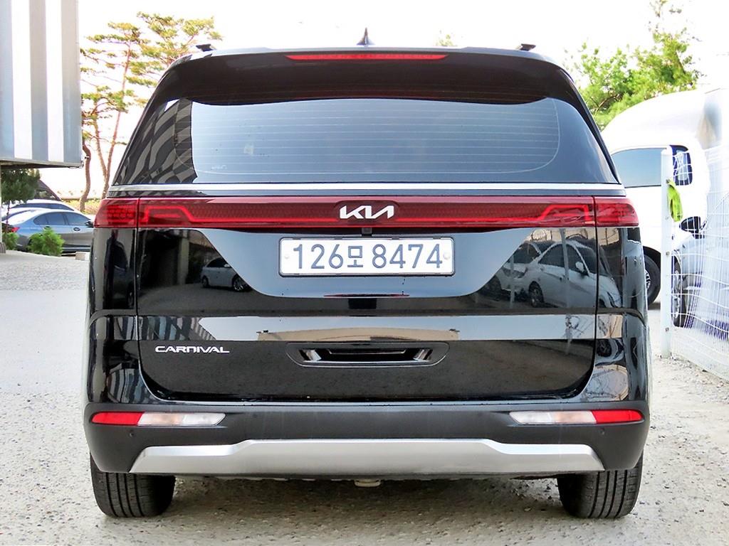 KIA Carnival - Vista 4
