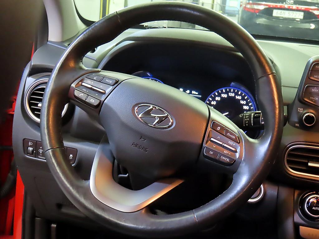 HYUNDAI Kona - Vista 8