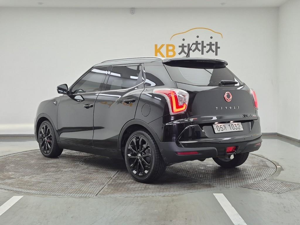Ssangyong Tivoli - Vista 3