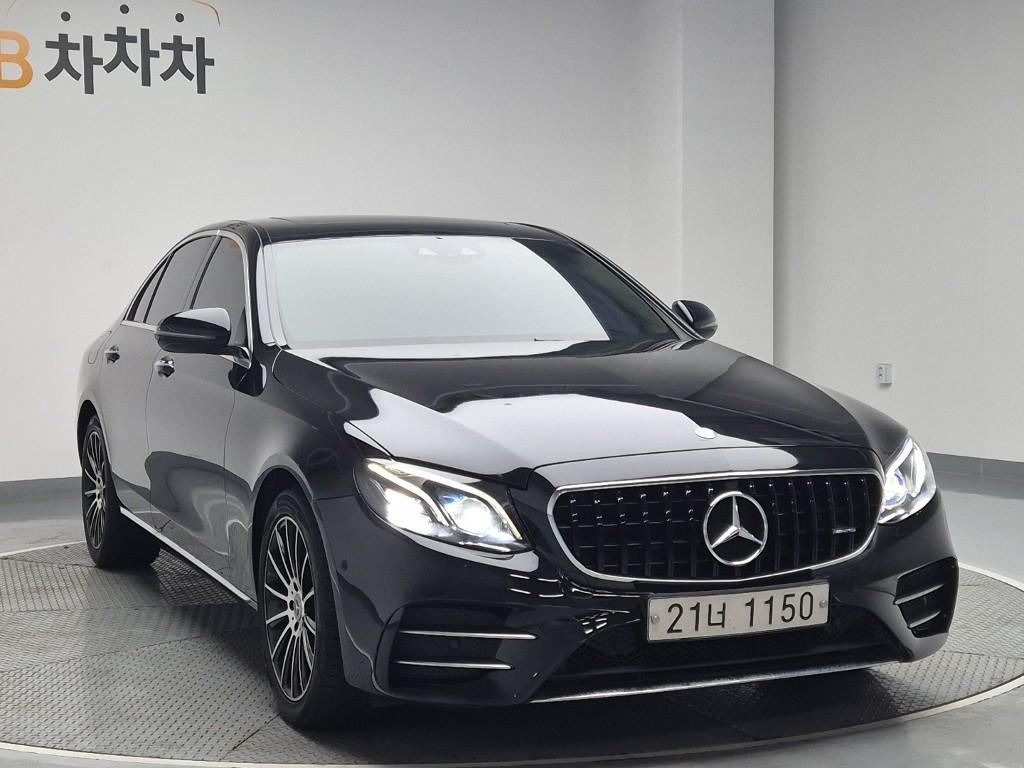 Mercedes Benz E class - Vista 4