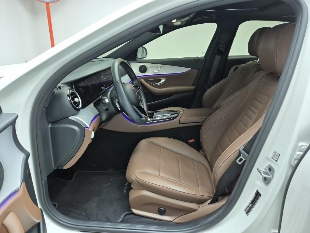Mercedes Benz E class - Vista 11