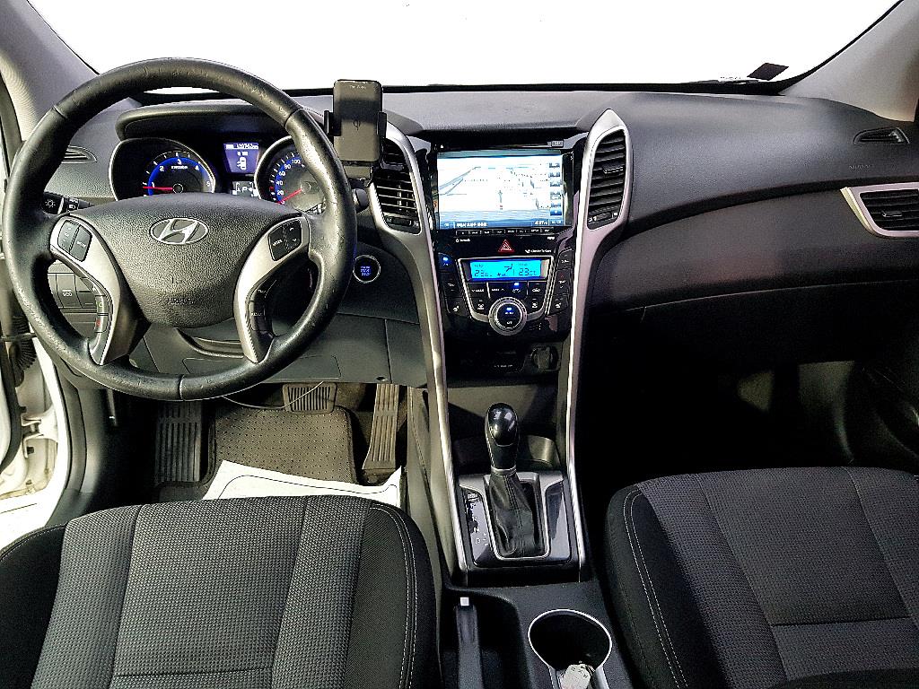 HYUNDAI i30 - Vista 5