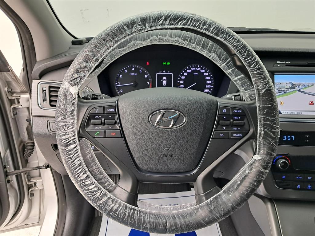 HYUNDAI Sonata - Vista 12
