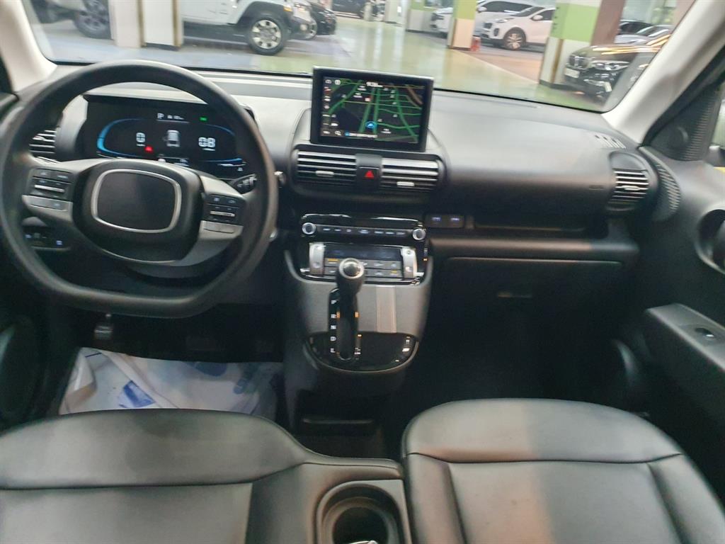 HYUNDAI Casper - Vista 12