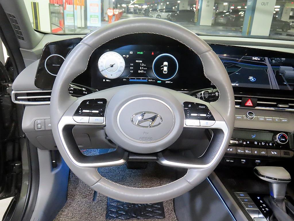 HYUNDAI Avante - Vista 8