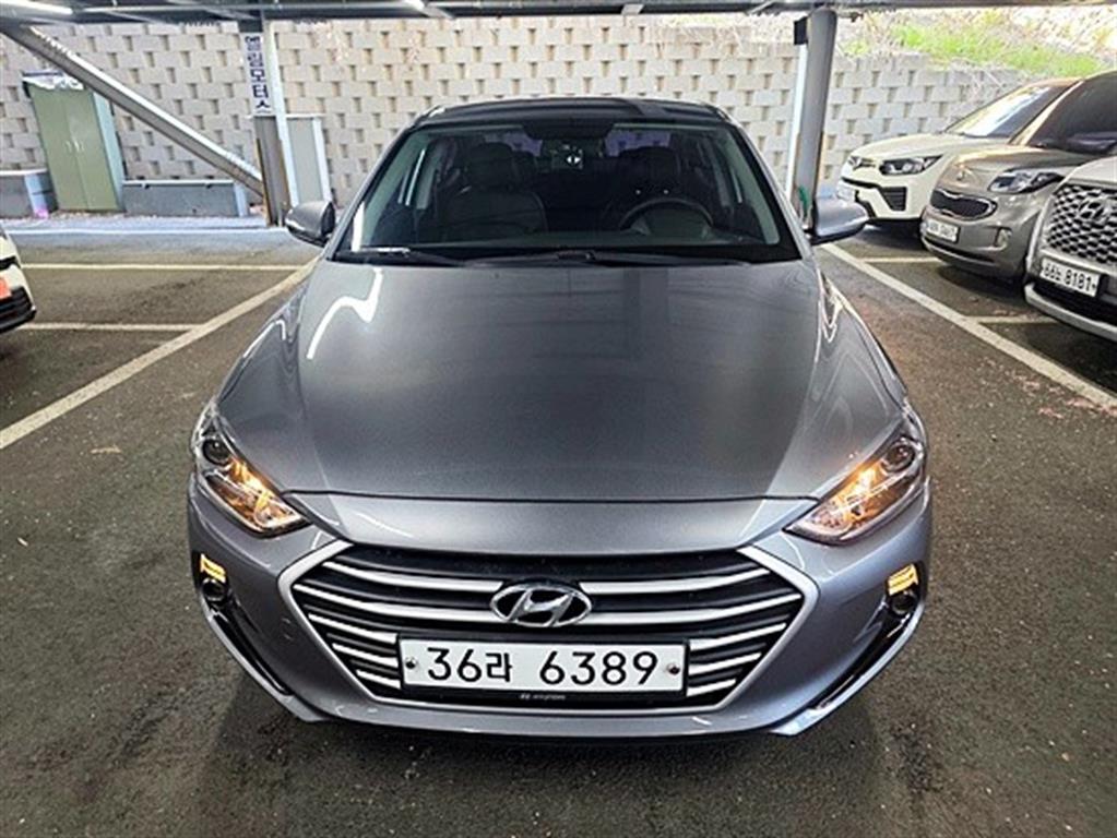 HYUNDAI Avante 2018 Gris - Importación desde Corea - HF Imports Iquique - Foto 1