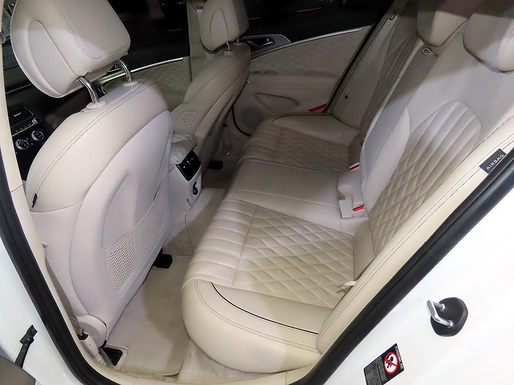 Genesis G70 - Vista 7