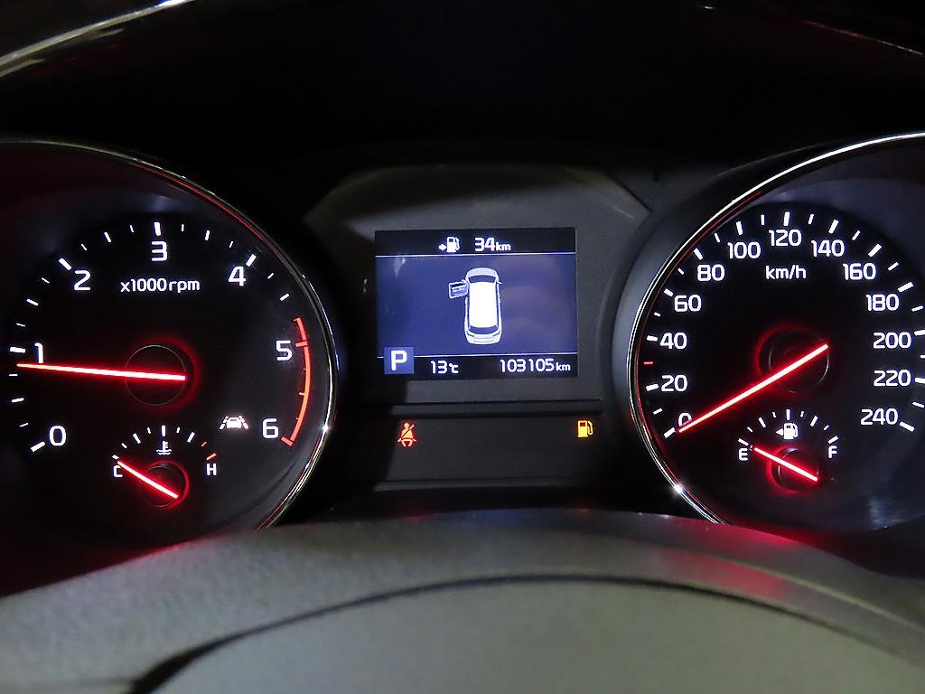 KIA Carnival - Vista 9