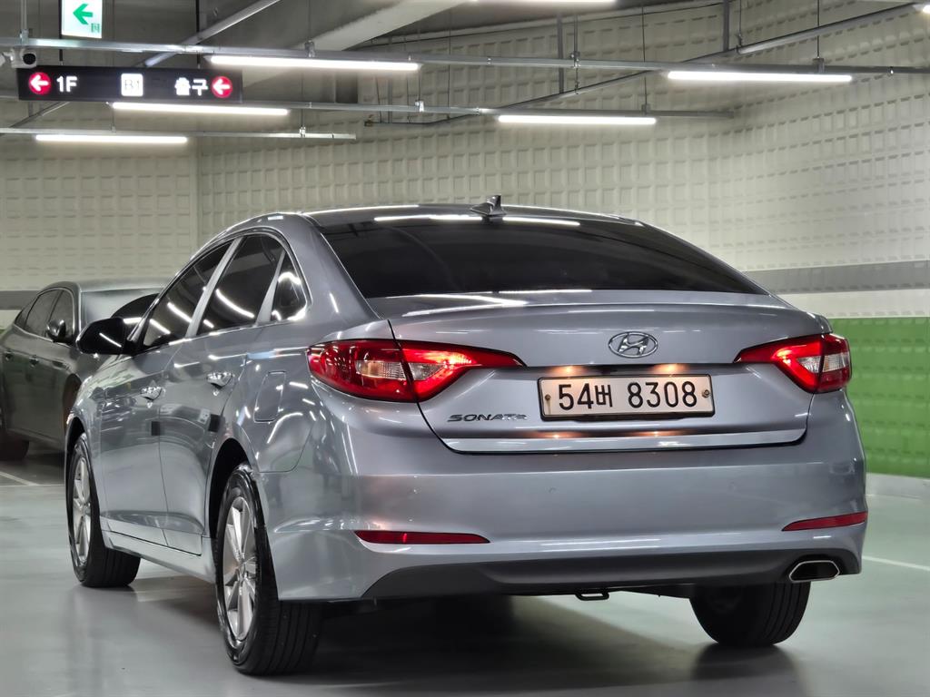 HYUNDAI Sonata - Vista 4