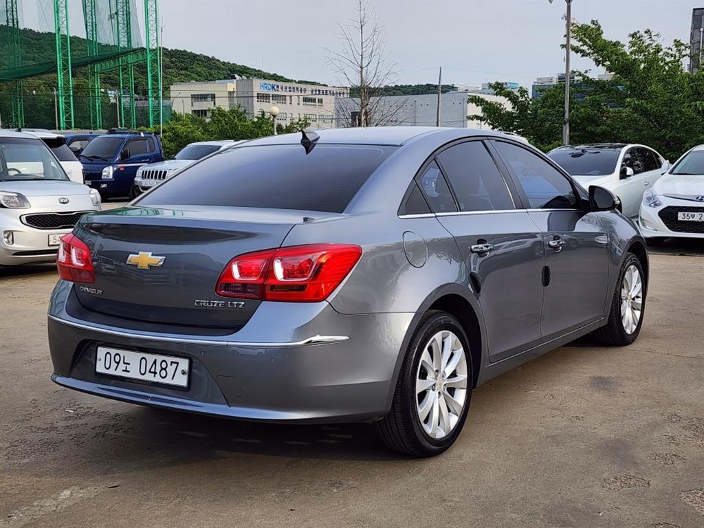 Chevrolet Cruise - Vista 3
