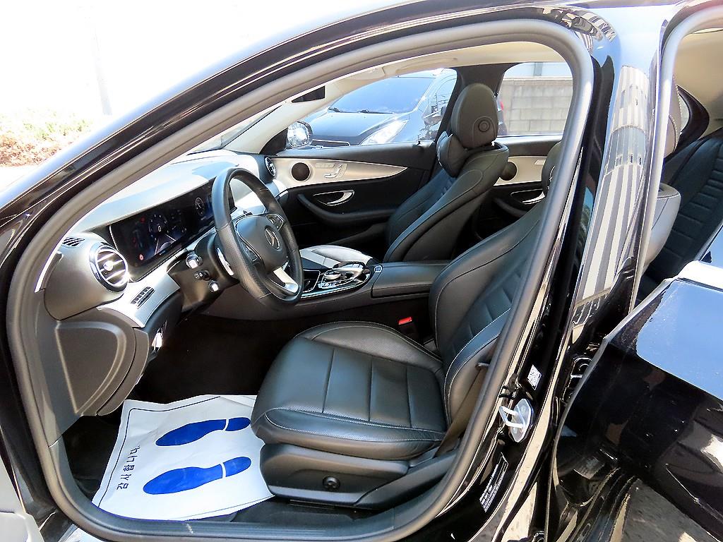 Mercedes Benz E class - Vista 5