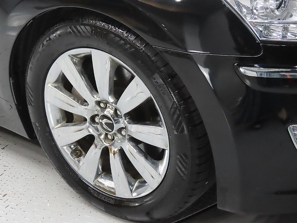 HYUNDAI Equus - Vista 9