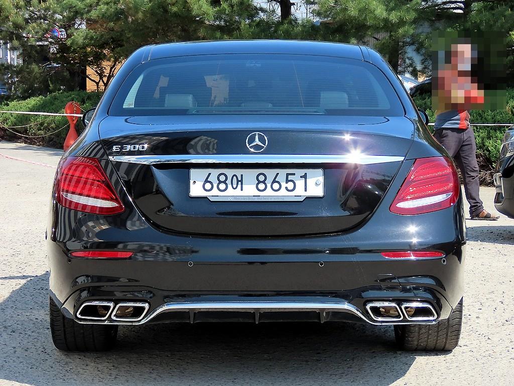 Mercedes Benz E class - Vista 4