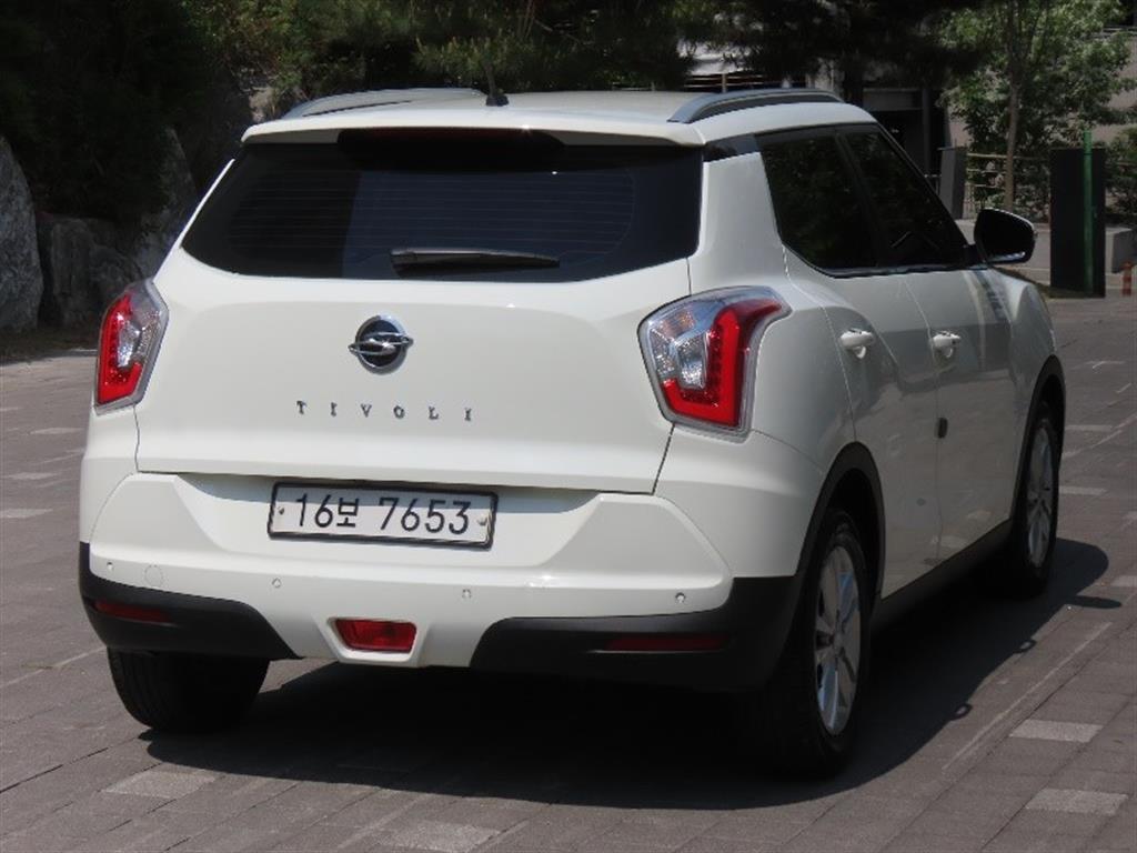 Ssangyong Tivoli - Vista 5