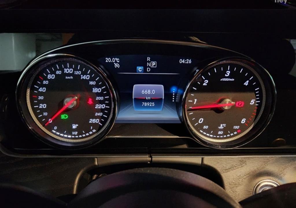 Mercedes Benz E class - Vista 11