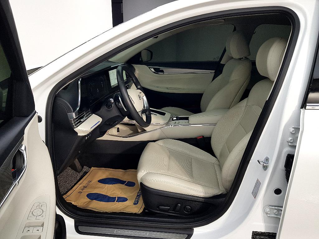 HYUNDAI Grandeur - Vista 8