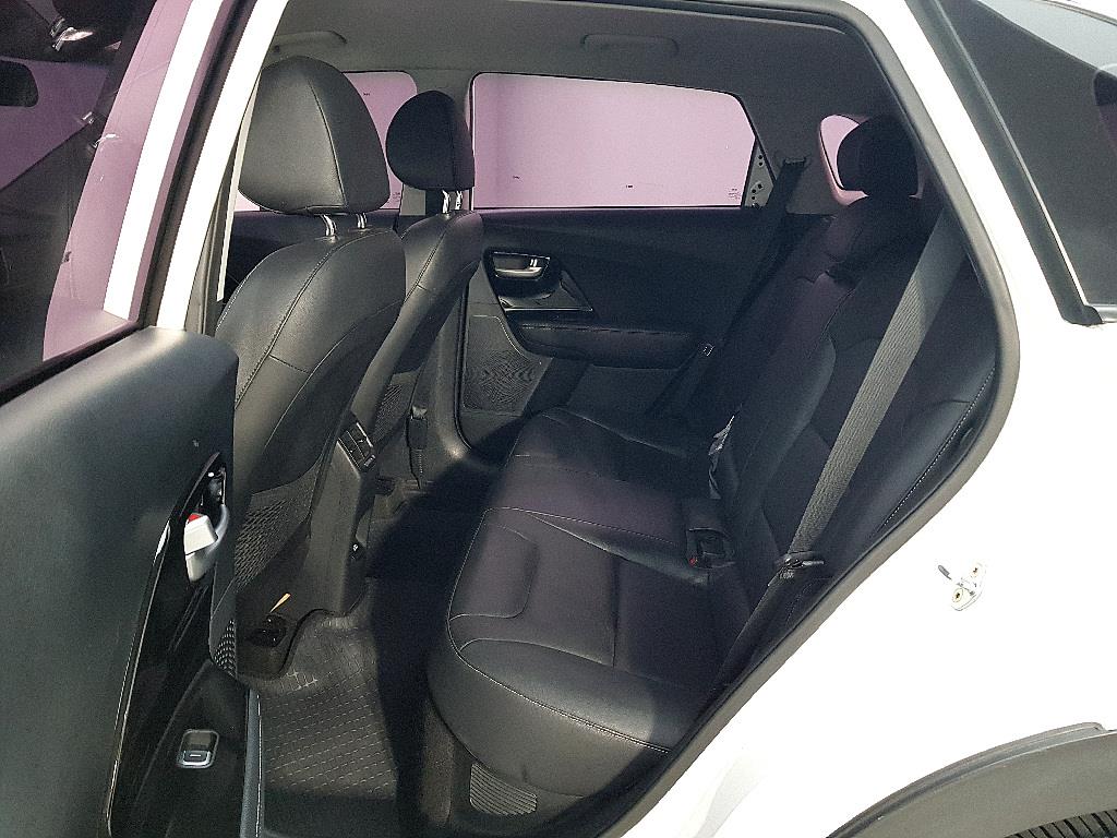 KIA Niro - Vista 9