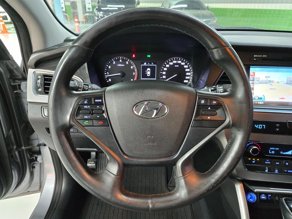 HYUNDAI Sonata - Vista 10