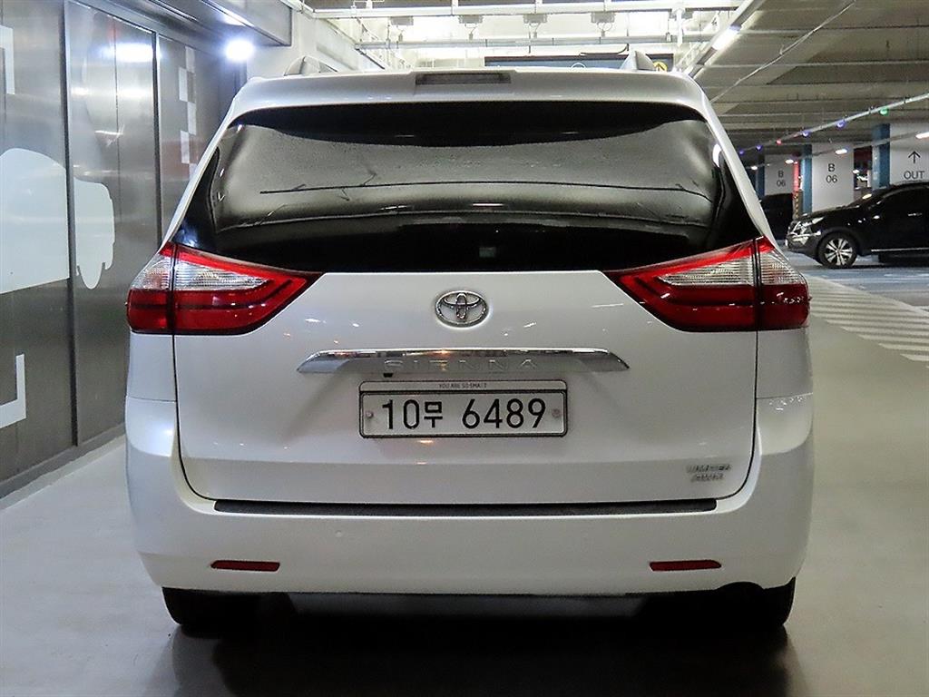 Toyota Siena - Vista 5
