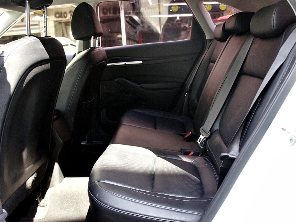 KIA Seltos - Vista 11
