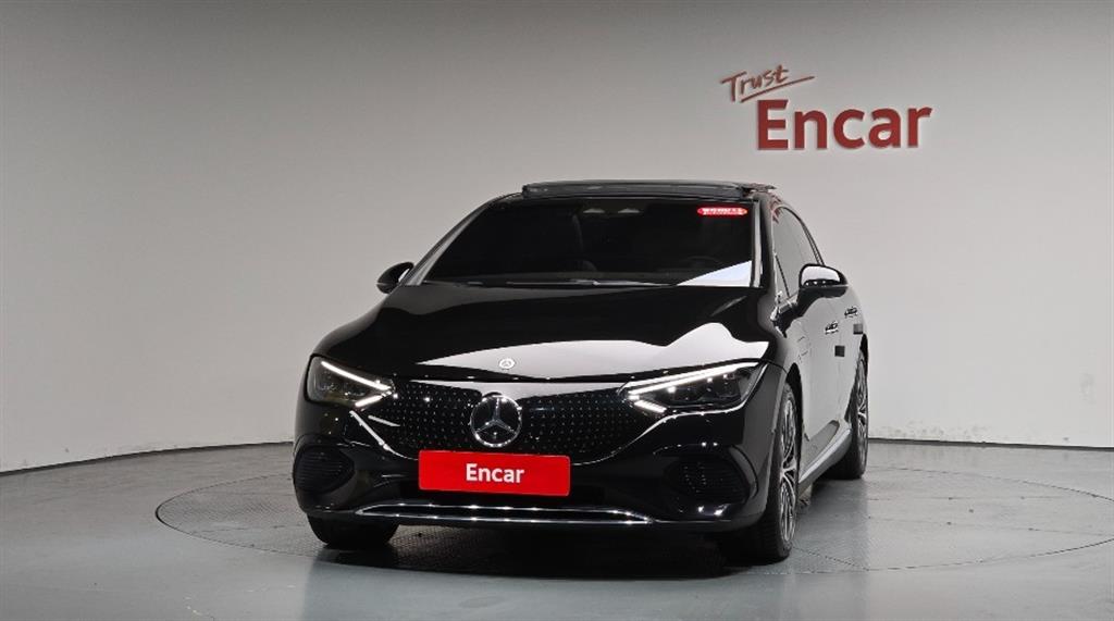 Mercedes Benz EQE - Vista 3