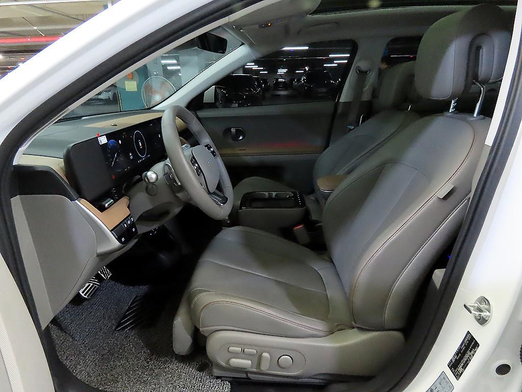 HYUNDAI Ioniq 5 - Vista 6