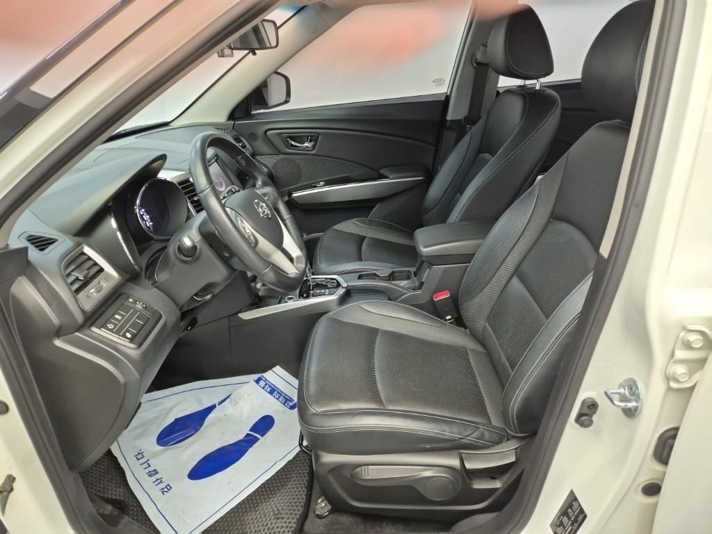 Ssangyong Tivoli - Vista 11