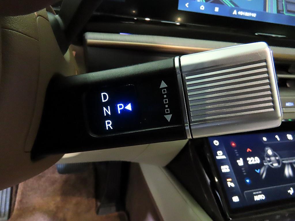 HYUNDAI Grandeur - Vista 12