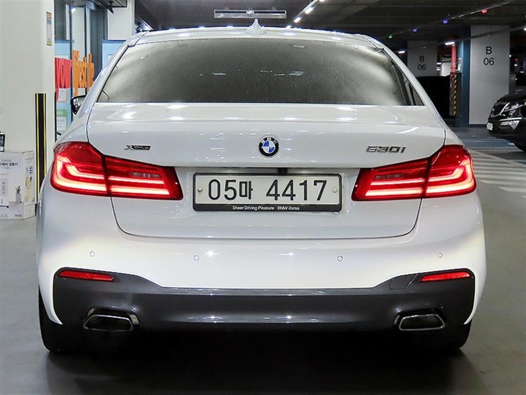 BMW 5 Series - Vista 5
