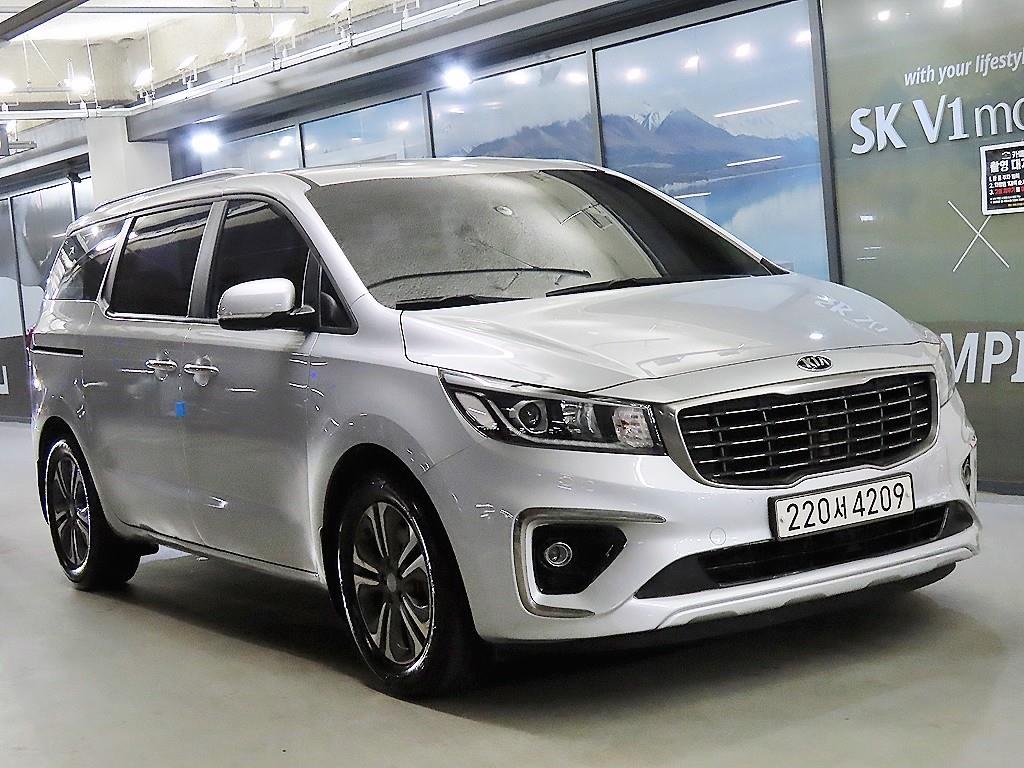 KIA Carnival 2019 Plateado - Importación desde Corea - HF Imports Iquique - Foto 1