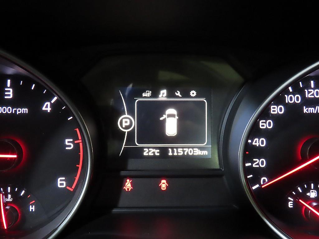 KIA Carnival - Vista 10