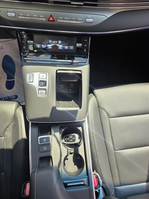 HYUNDAI Grandeur - Vista 8