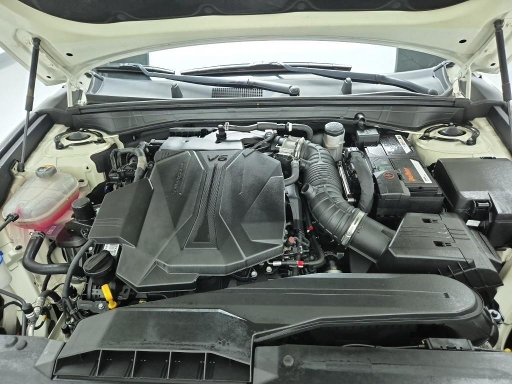KIA K8 - Vista 5