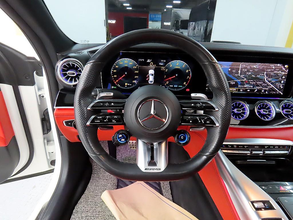 Mercedes Benz AMG GT - Vista 9