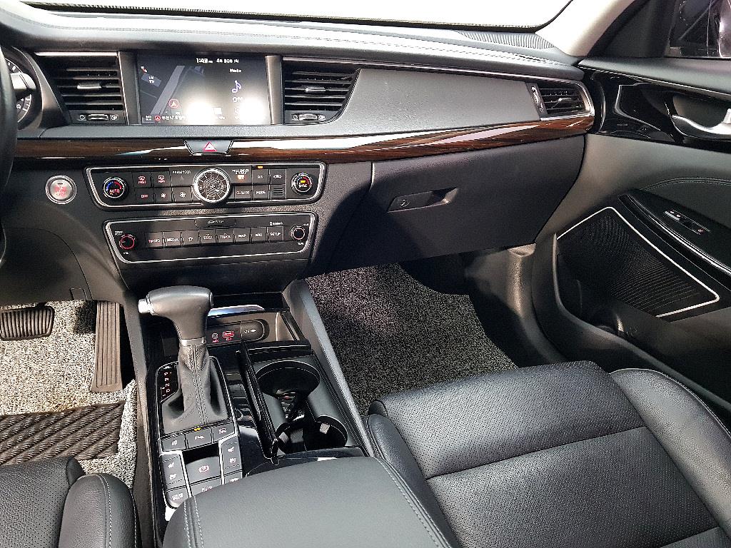 KIA K7 - Vista 9