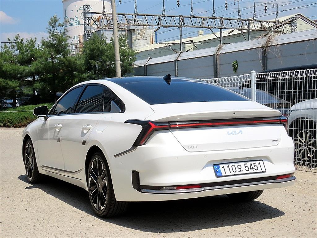 KIA K8 - Vista 3