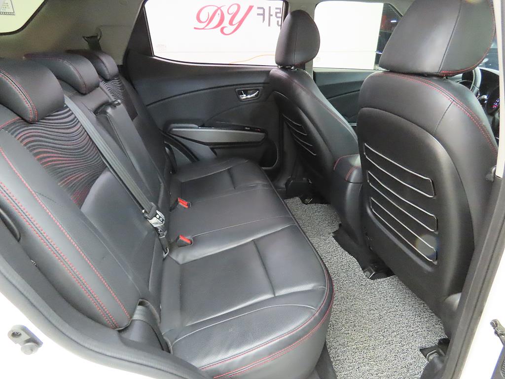 Ssangyong Tivoli - Vista 7
