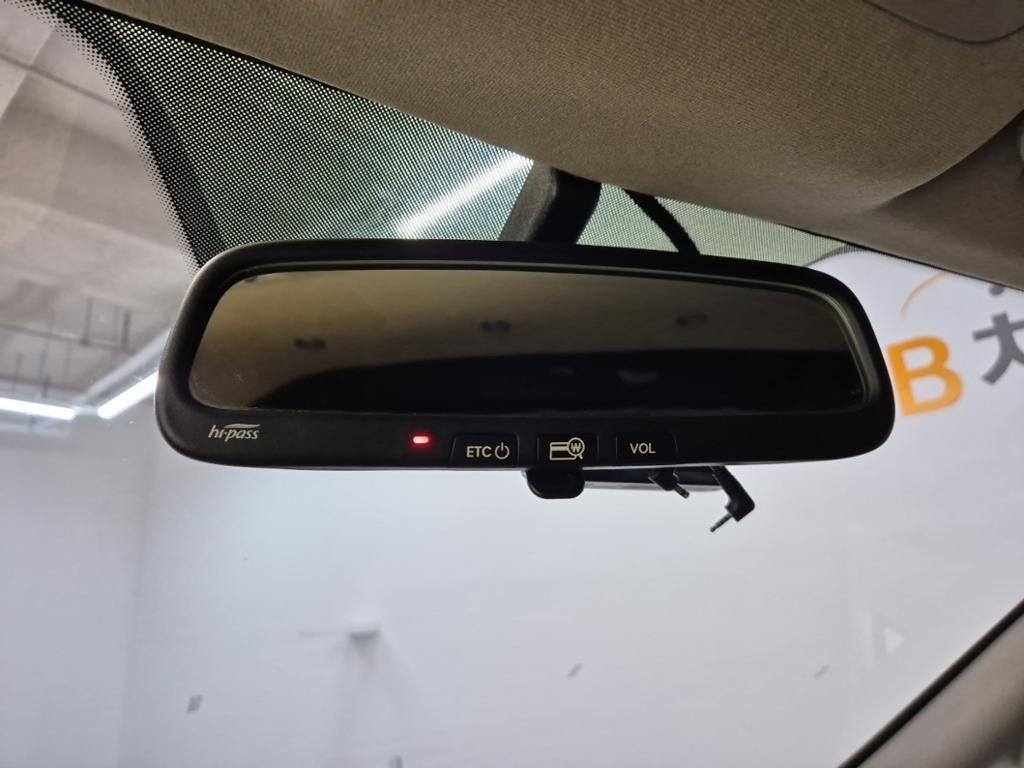HYUNDAI Starex - Vista 12