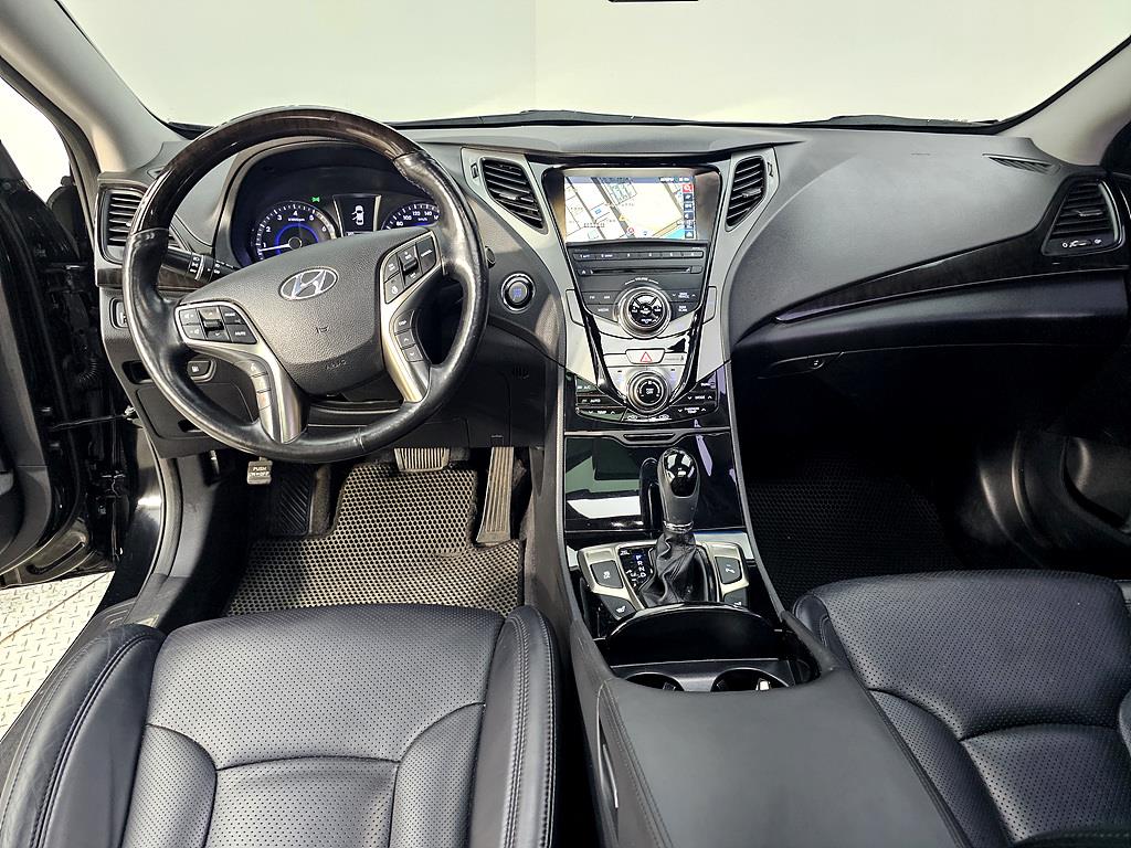 HYUNDAI Grandeur - Vista 5