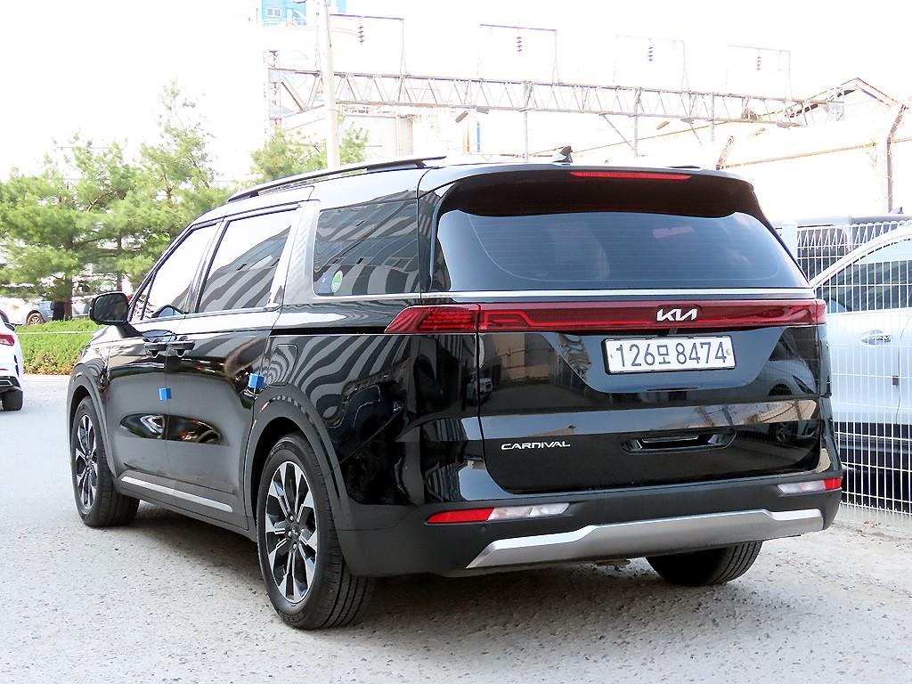 KIA Carnival - Vista 3