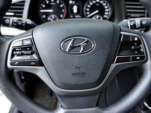 HYUNDAI Avante - Vista 12