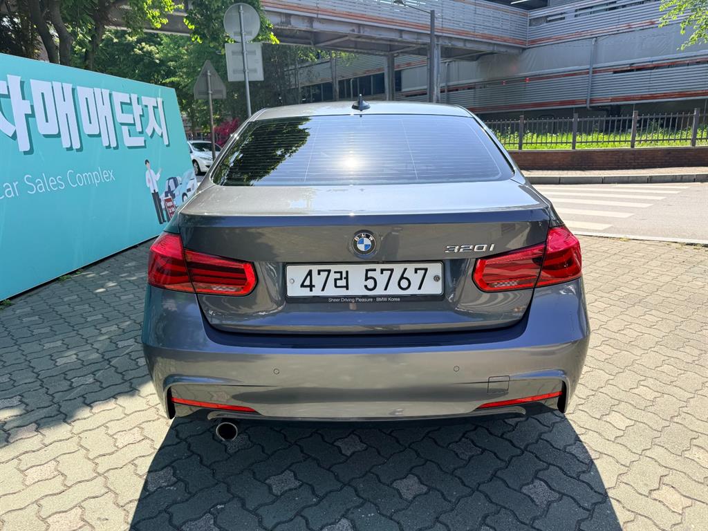 BMW 3 series - Vista 4