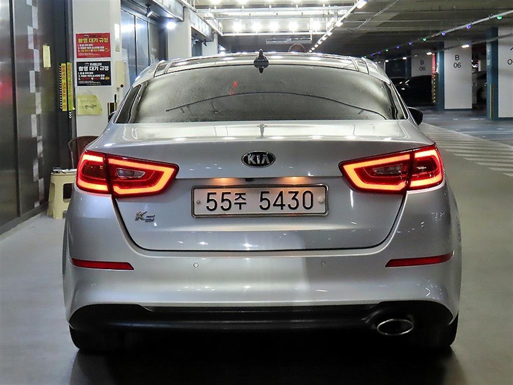 KIA K5 - Vista 5