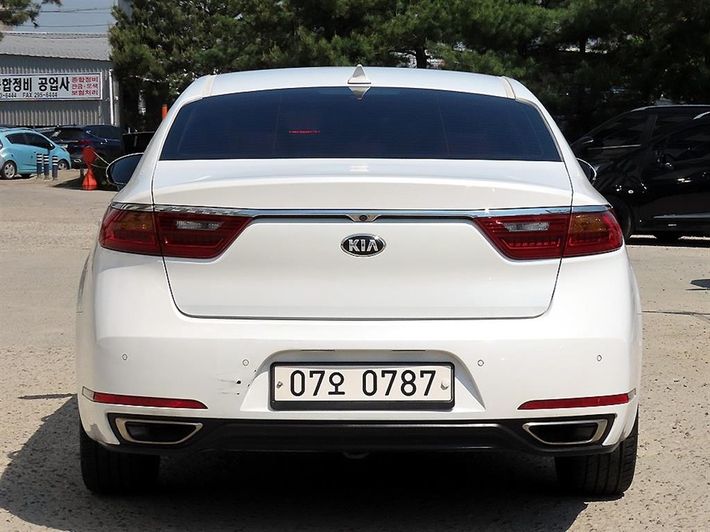KIA K7 - Vista 4